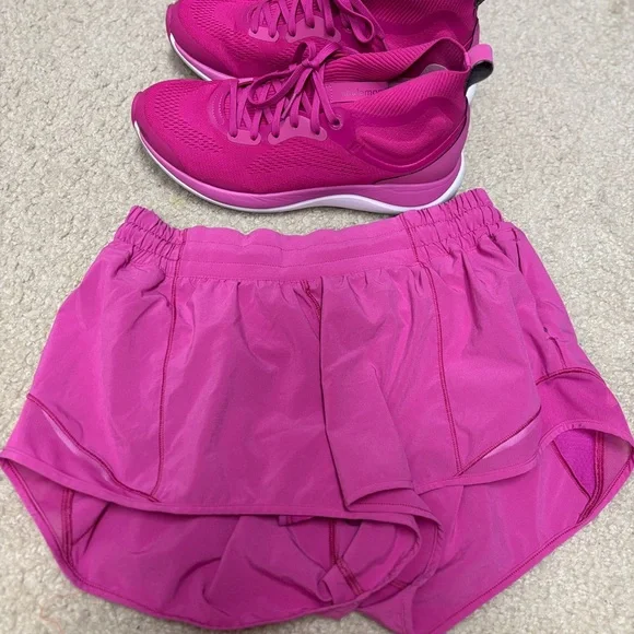 💗Lululemon Sonic Pink Bundle- size 6 Hotty hot 2.5 and 8.5 chargefeel mid shoes💓 - Picture 2 of 8